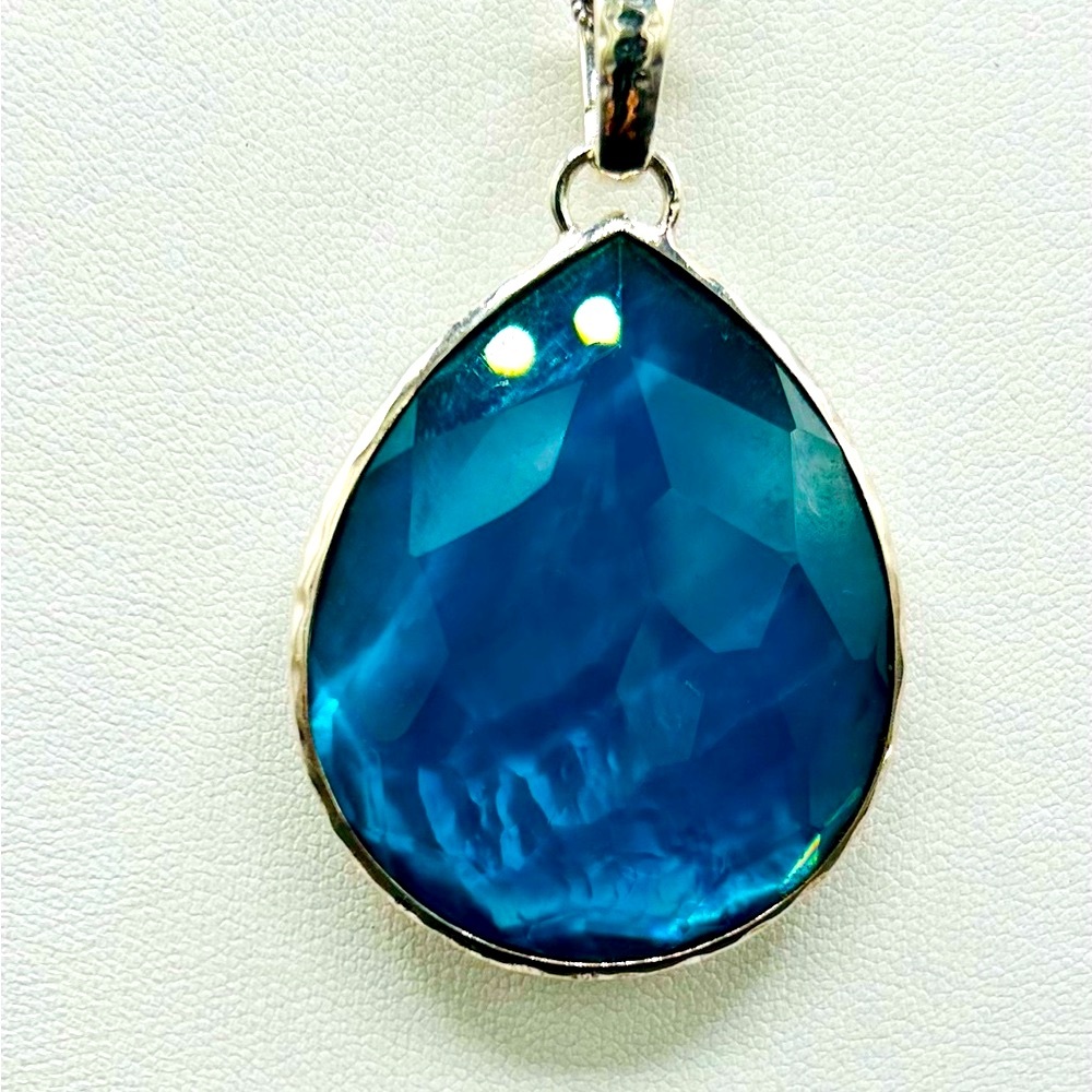 Ippolita Malibu Blue Jumbo Quartz and mother of pearl Wonderland pendant.